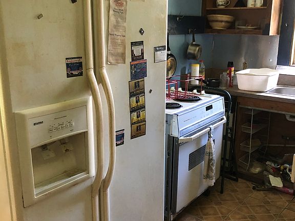 5th image of 1107 N Shannon Ave