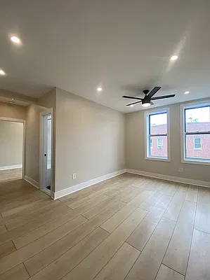 Bedroom, photo 1