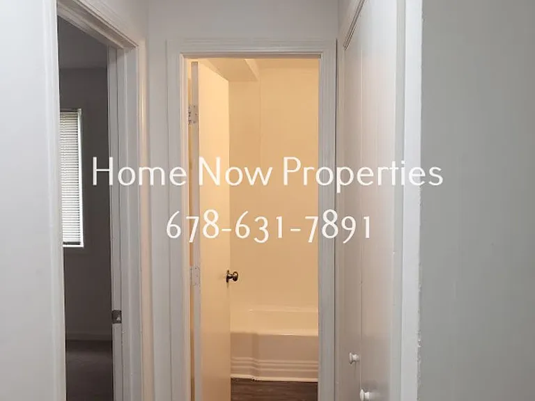 All-Electric Apartment Near MARTA — Photo 10