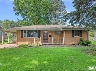 2307 Eastview Dr, Springfield, IL 62702