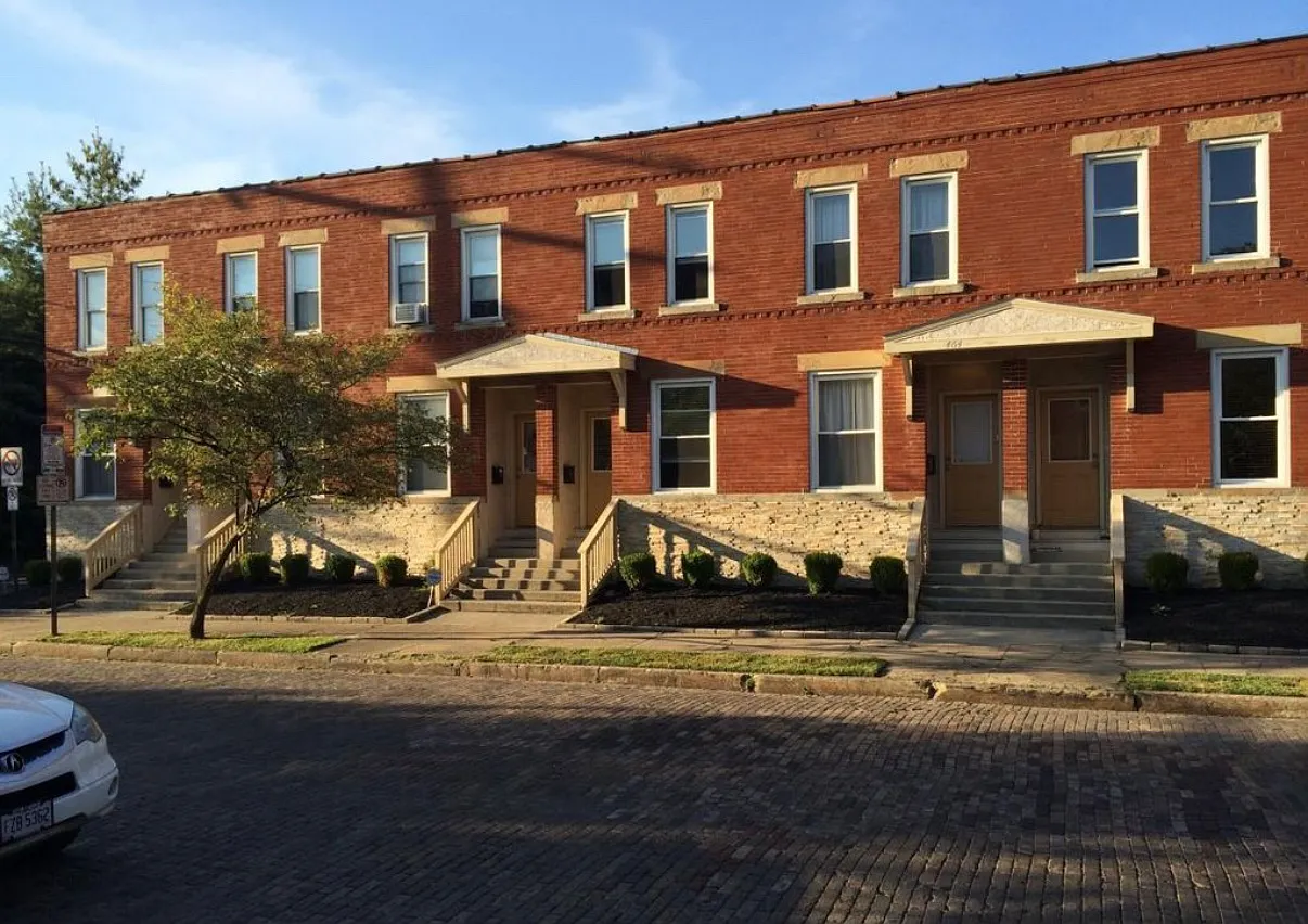 2 bed, 780 sqft, $1,500 — Photo 1