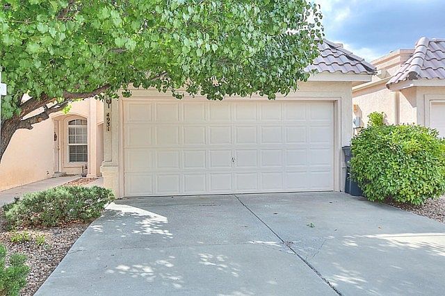 1st image of 4931 Placido Dr NE
