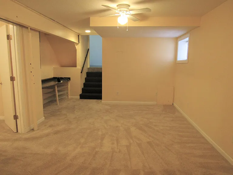 1928 E Sleepy Hollow Dr — Photo 8