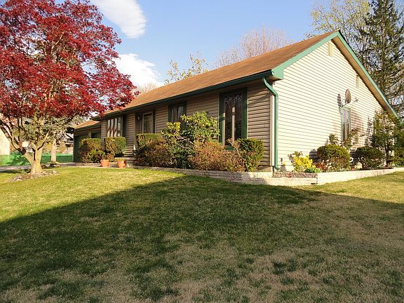 2nd image of 612 Westover Ct