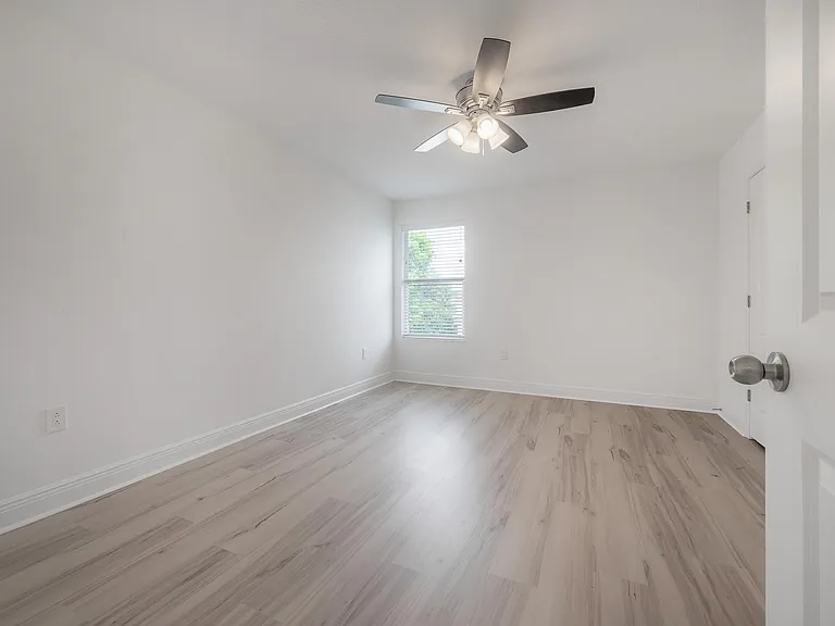 2703 W Fig St #1 — Photo 20