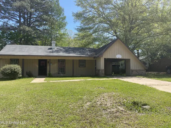 1636 Oak Brook Dr, Jackson, MS 39212