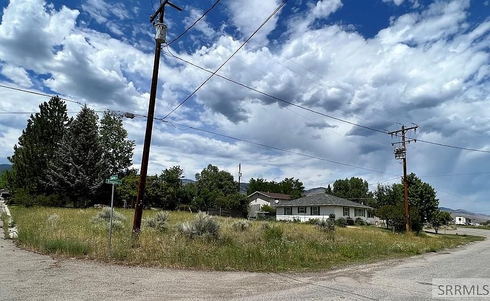 1st image of Broadway Cir