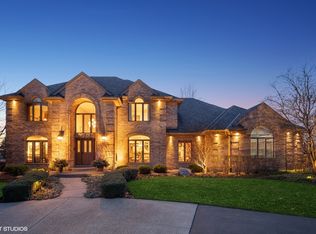 321 Ridge Ln, Lake In The Hills, IL 60156