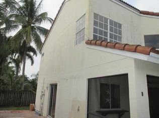 1258 Willow Dr, Weston, FL 33326