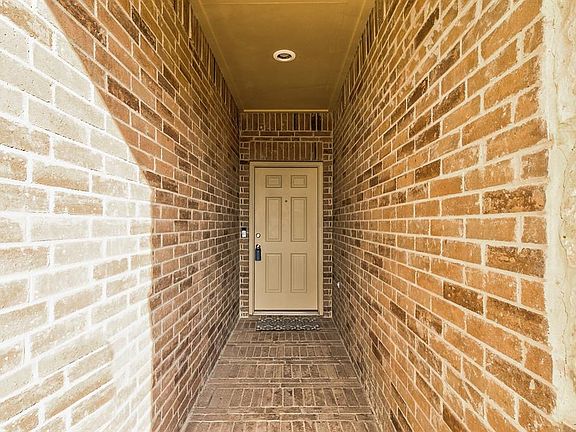 5th image of 7604 Berrenda Dr