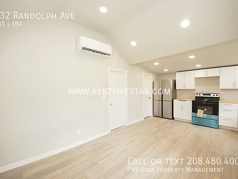 332 Randolph Ave — Photo 3