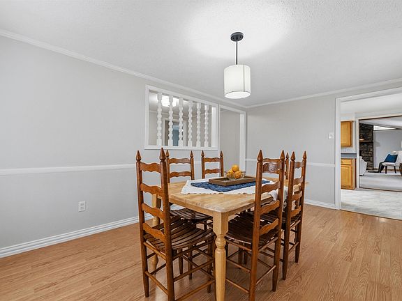 5th image of 1601 Mission Rd