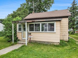 204 Clinton St, Dowagiac, MI 49047