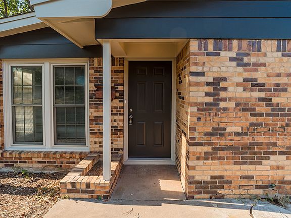3rd image of 6216 Windermere Pl