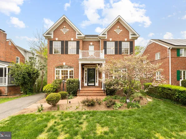 6213 22nd St N, Arlington, VA 22205