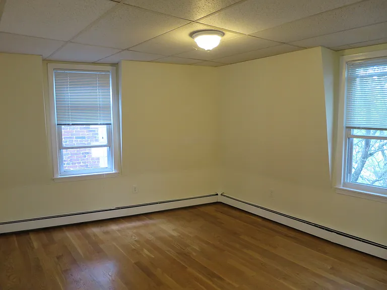 37 Davis Sq #6R — Photo 3