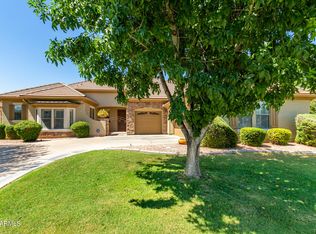 2996 E Cotton Ln, Gilbert, AZ 85234