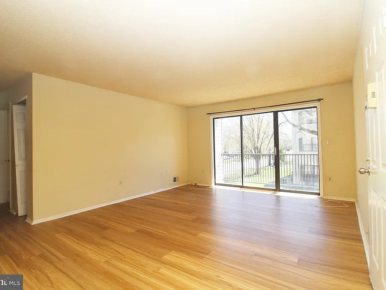 7 Joyner Ct — Photo 6