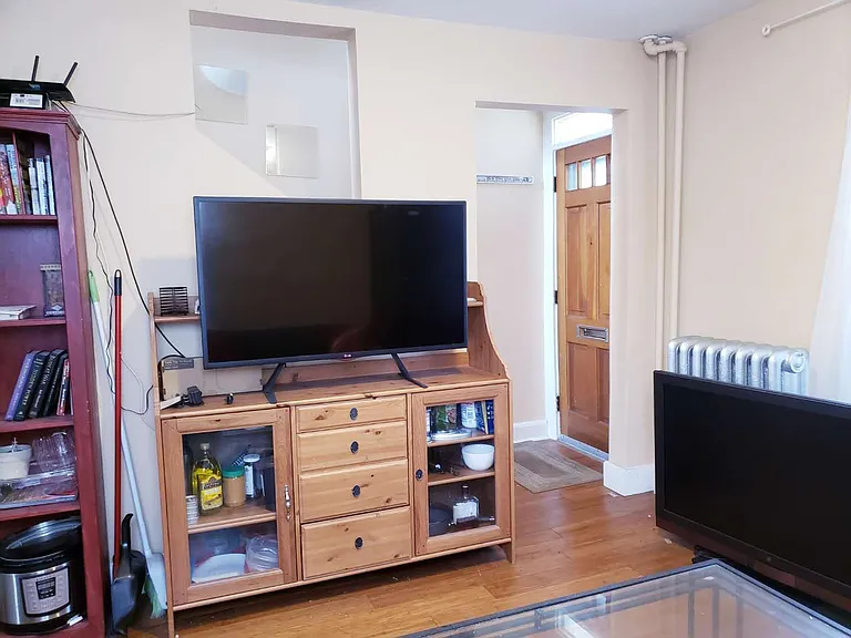 361 Parker St — Photo 15