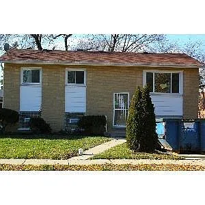 331 Prairie Ave photo 1