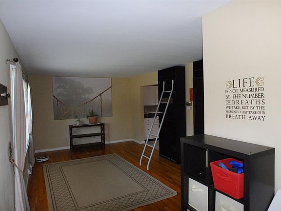 2nd image of 10656 Turfwood Ct