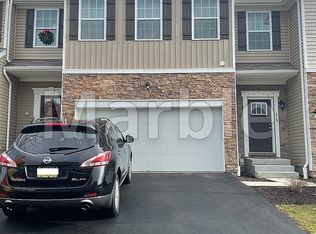 218 Lockheed Dr, Coraopolis, PA 15108