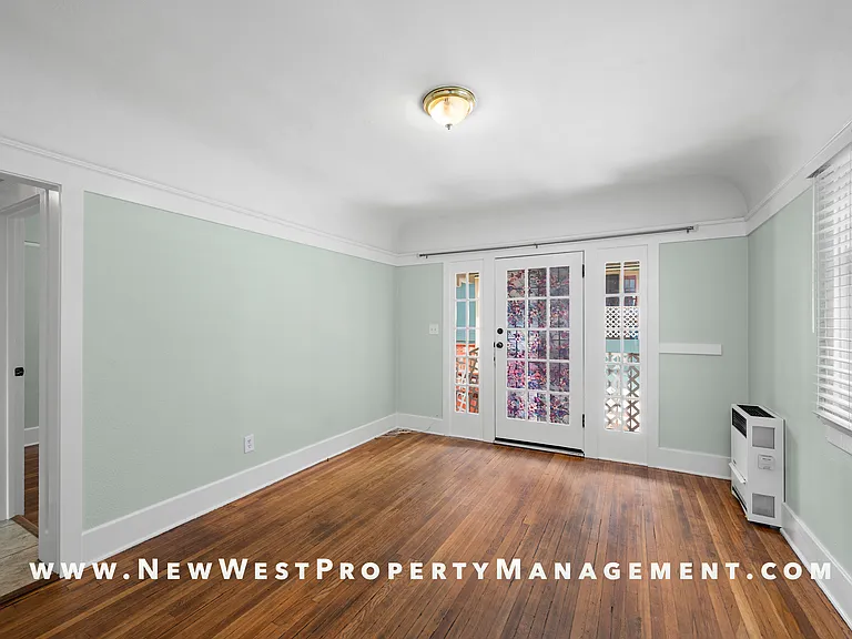 2417 Market St — Photo 14