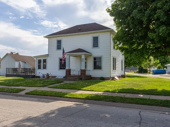 402 Buchanan St SW, Cascade, IA 52033
