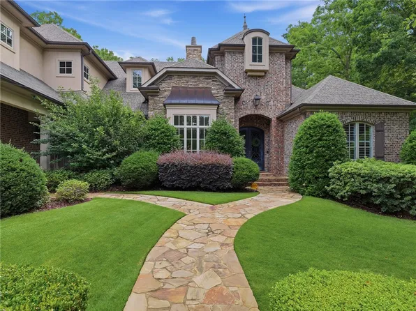 1725 Altamont Ct, Auburn, AL 36830