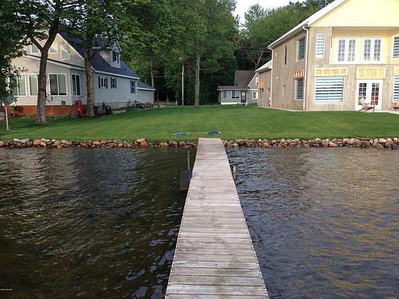 2nd image of 2167 Parker Dr