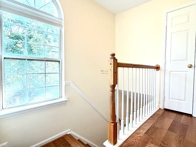 2543 Selkirk Ct — Photo 16