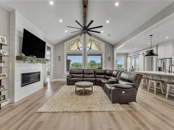 4723 Legendary Dr, College Station, TX 77845