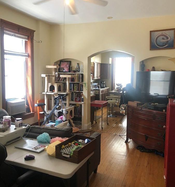 1st image of 1220 N Washtenaw Ave APT 1R
