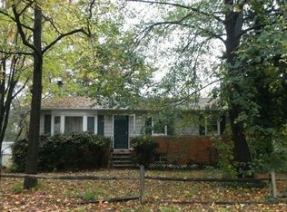 9916 Dubarry St, Glenn Dale, MD 20769