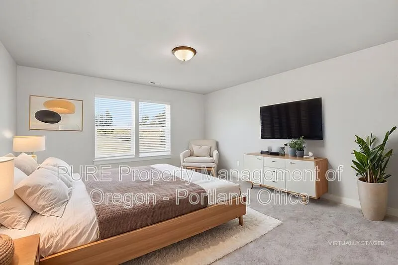 4 bed, 2.5 bath, 1902 sqft, $2,895 — Photo 4
