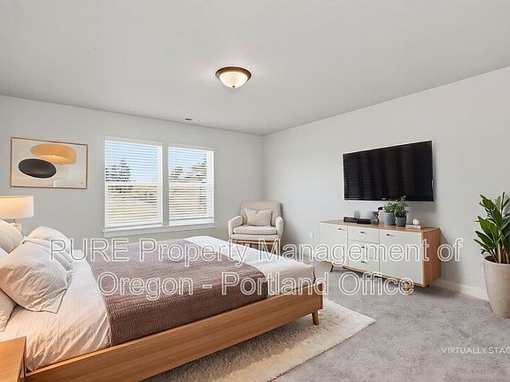 4th image of 1730 NE Gilbert Ln