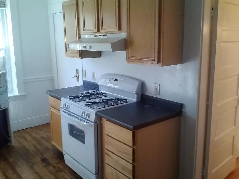 9 Fairfield St #1R — Photo 34