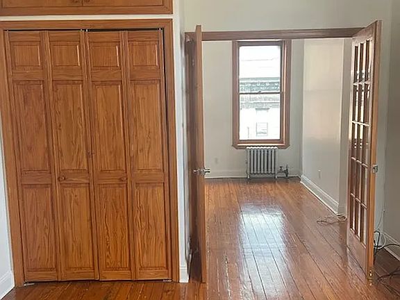 5th image of 114 E 7th St APT 17