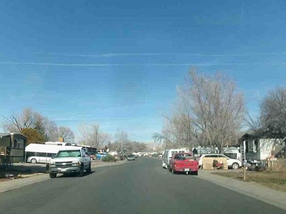 Exterior Neighborhood (street photo)