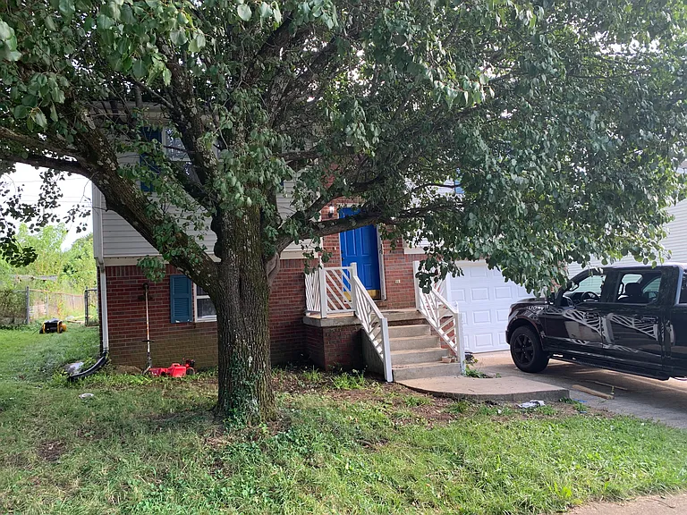 239 Donalynn Dr — Photo 2