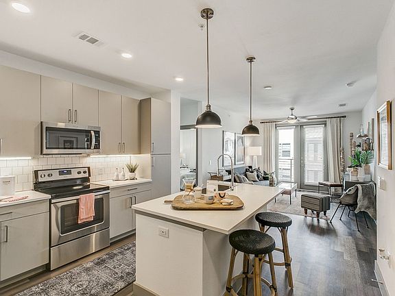 2nd image of 220 E Broadway Ave APT 1237