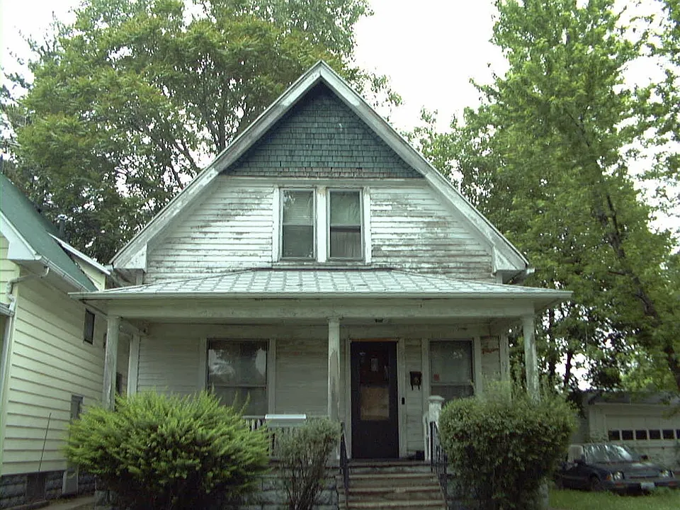 1130 Pinewood Ave