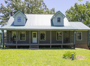 1530 Roy Brown Rd, Burns, TN 37029