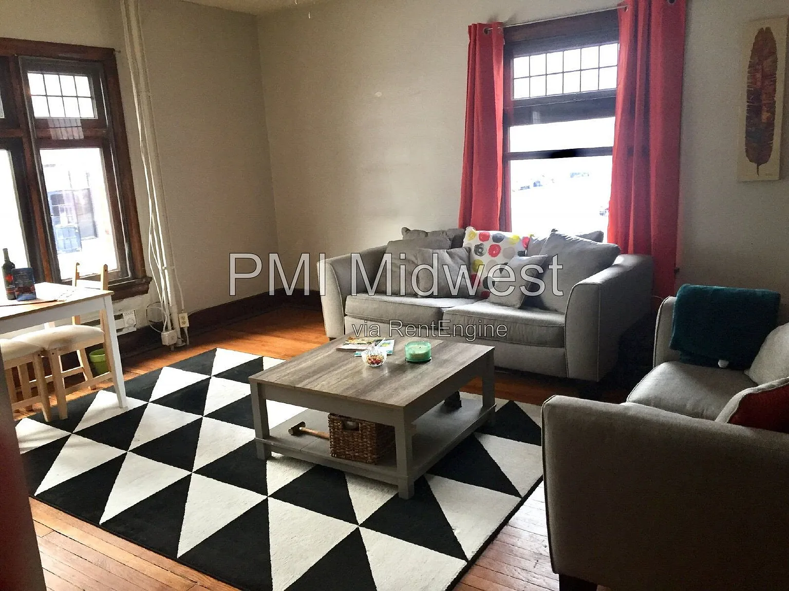 1 bed, 1.0 bath, 600 sqft, $899 — Photo 3