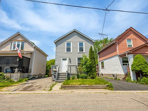 170 Elliott St, Oshawa, ON L1J 2B1