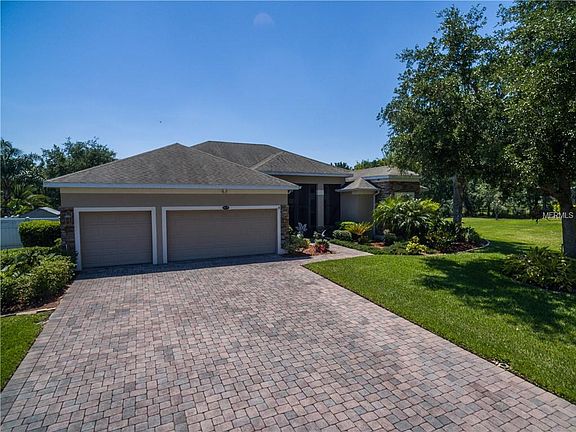 2nd image of 925 Classic View Dr