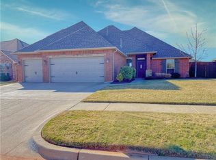 15713 Creek Heights Dr, Edmond, OK 73013