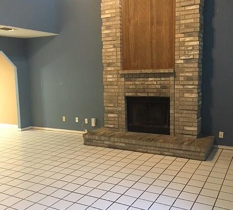 5th image of 3831 Meeks Ave