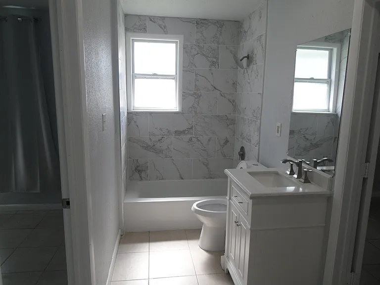 1600 Roosevelt Ave — Photo 11