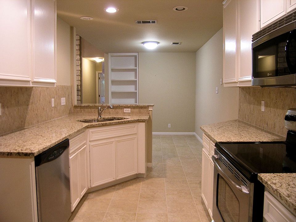 Updated kitchen, granite, new appliances & tile flooring